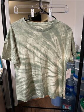 Time and Tru Green Tie-Dye Crop Top